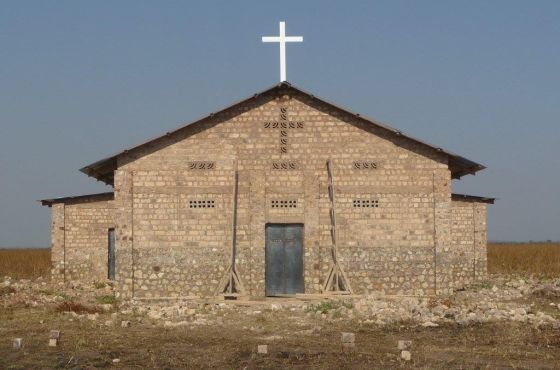 HTJELI JEDNU, A SAGRADILI DVIJE CRKVE U AFRICI