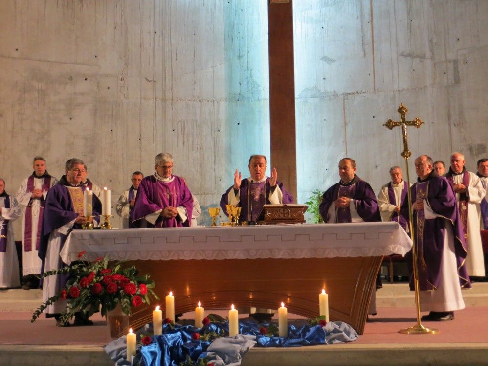 SVETA MISA ZA POBIJENE FRATRE I PUK U MOSTARU 14. 2. 2014.