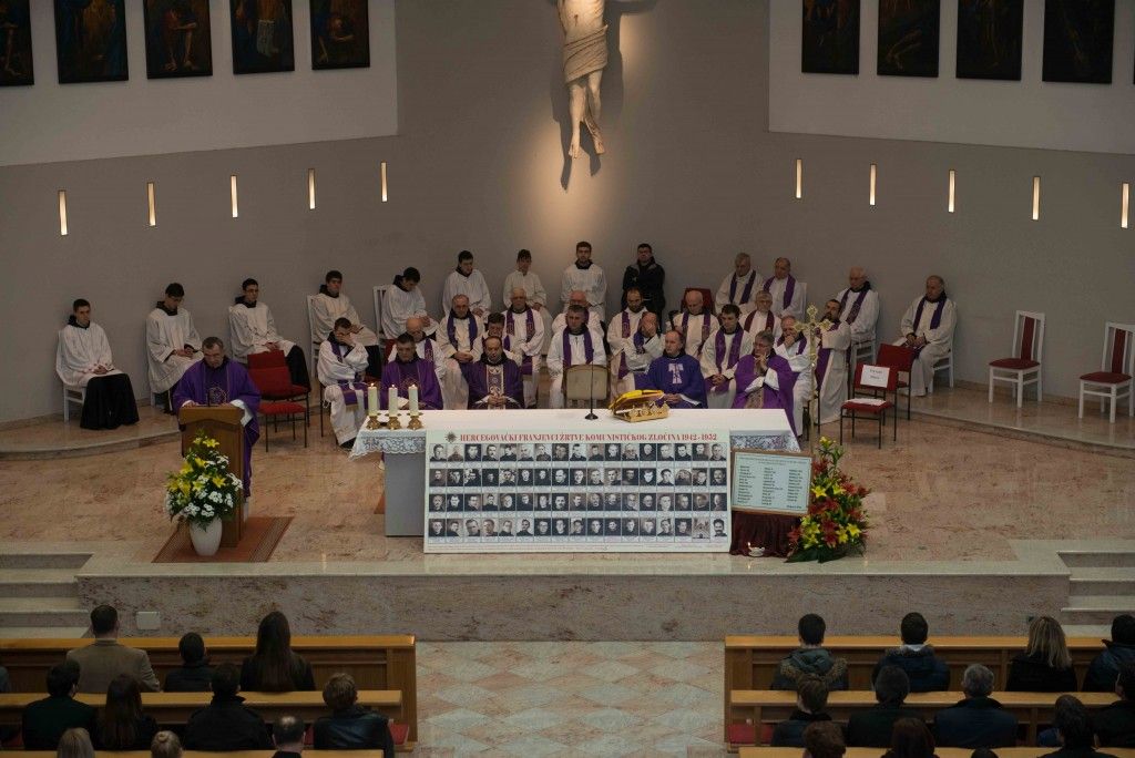 SVETA MISA ZA POBIJENE FRATRE I PUK