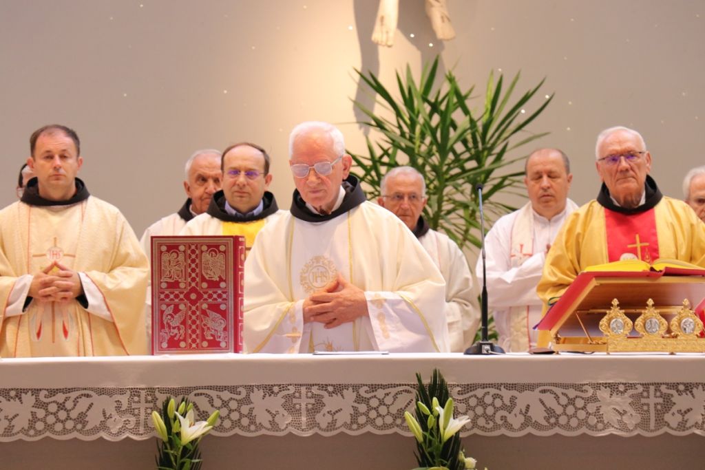 DIJAMANTNI I ZLATNI JUBILEJ