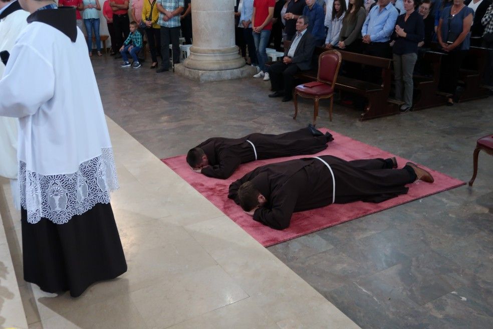 POLAGANJE SVEČANIH ZAVJETA