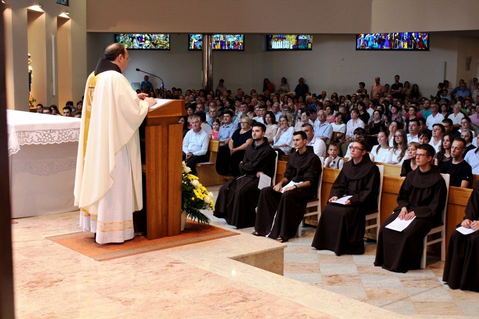 POLAGANJE PRVIH FRANJEVAČKIH ZAVJETA