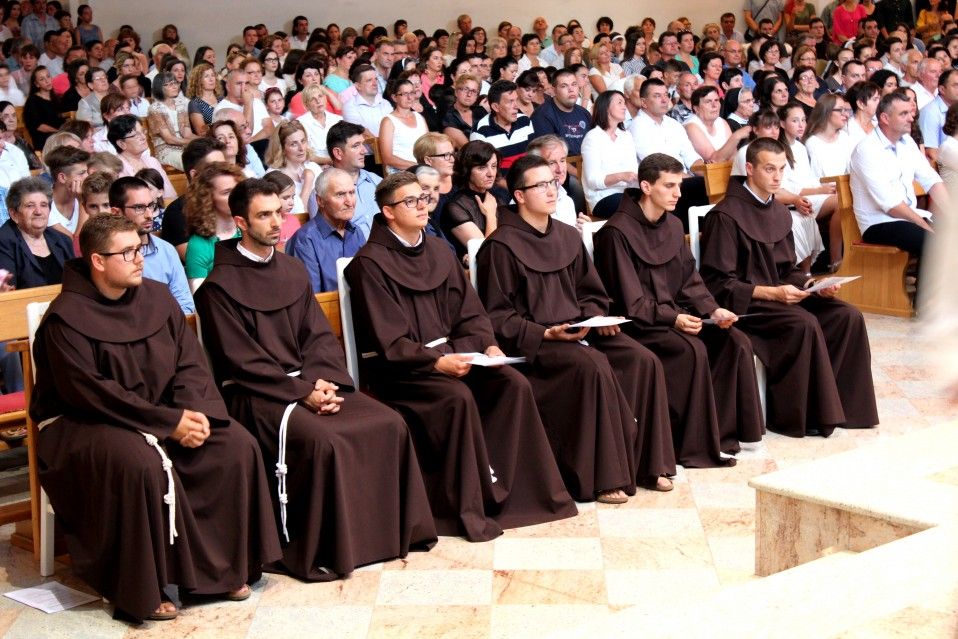 POLAGANJE PRVIH FRANJEVAČKIH ZAVJETA