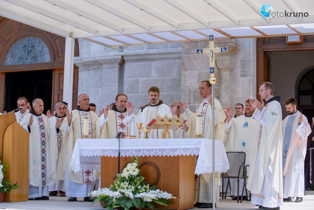 MLADA MISA FRA JOZE HRKAĆA