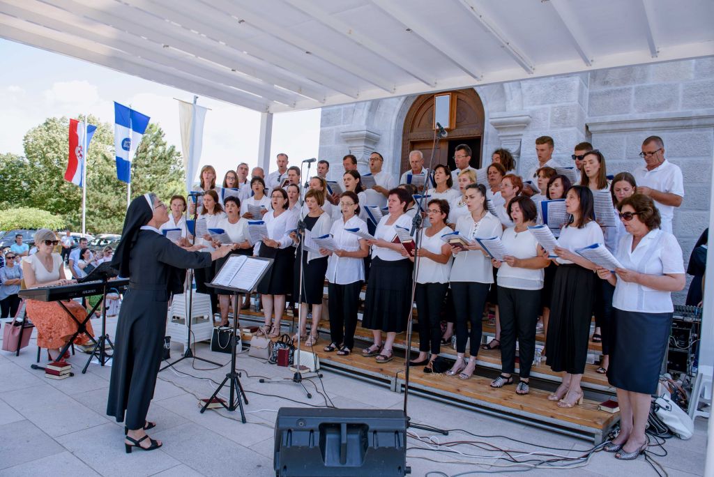 MLADA MISA FRA JOZE HRKAĆA