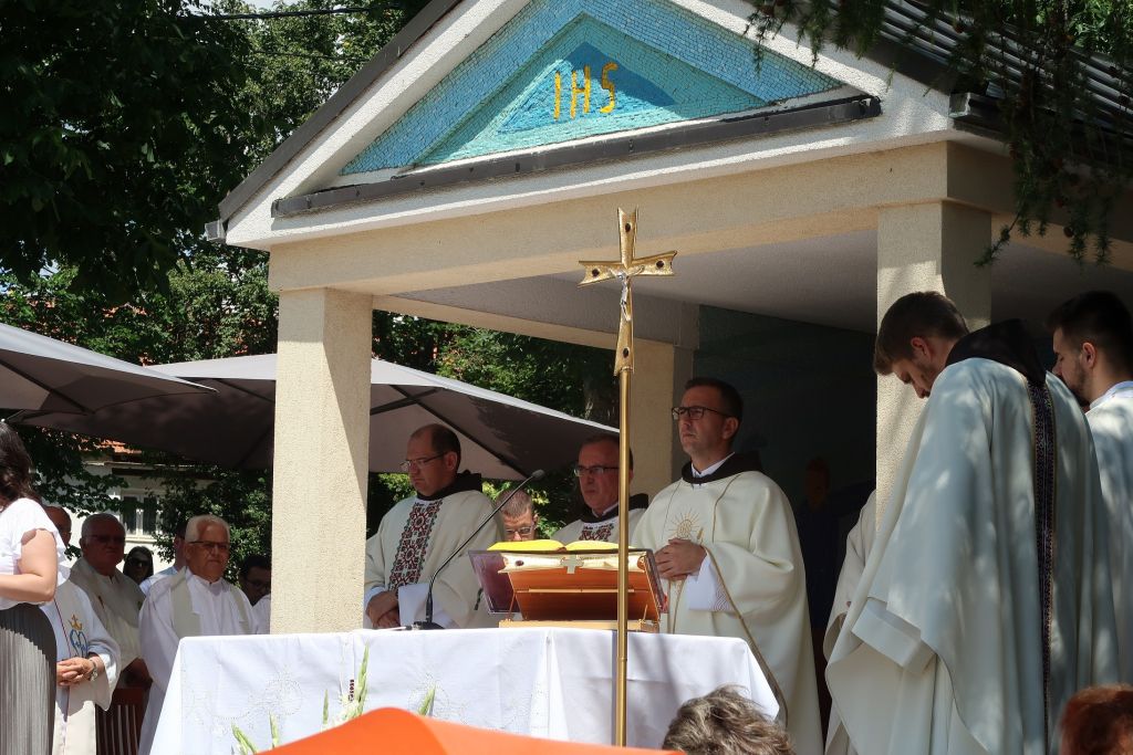 MLADA MISA FRA JURE BARIŠIĆA