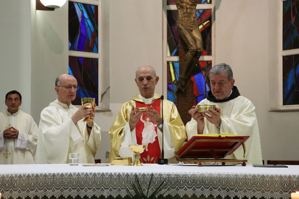 ZLATNA MISA FRA ZORANA SENJAKA