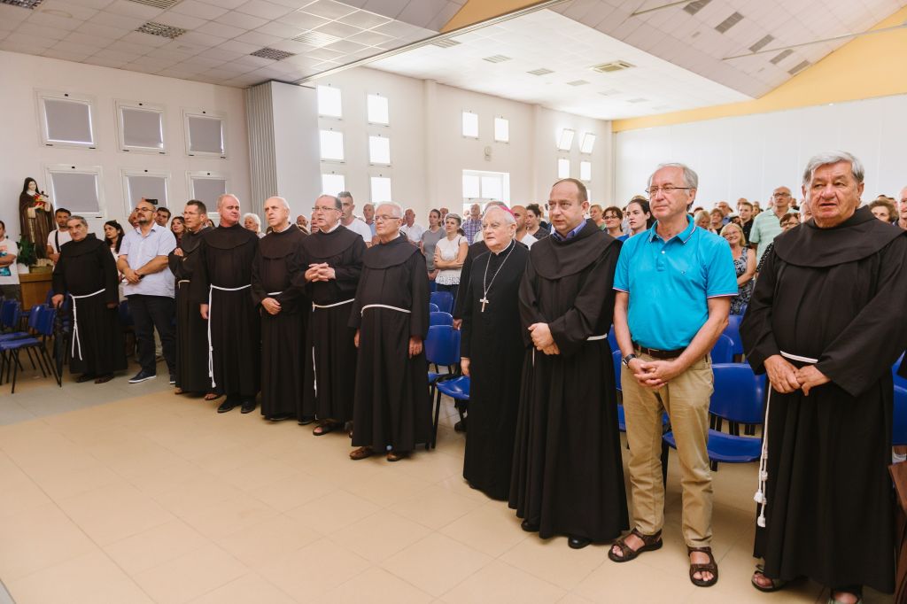 ZLATNA MISA FRA KARLA LOVRIĆA