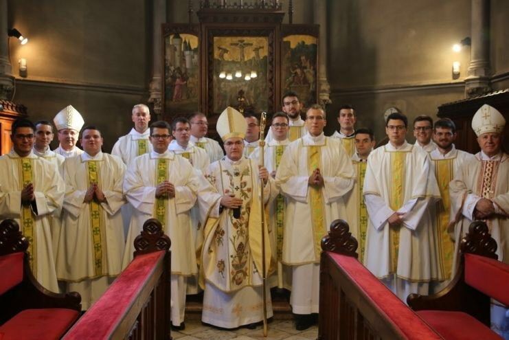 ĐAKONSKO REĐENJE U ZAGREBU