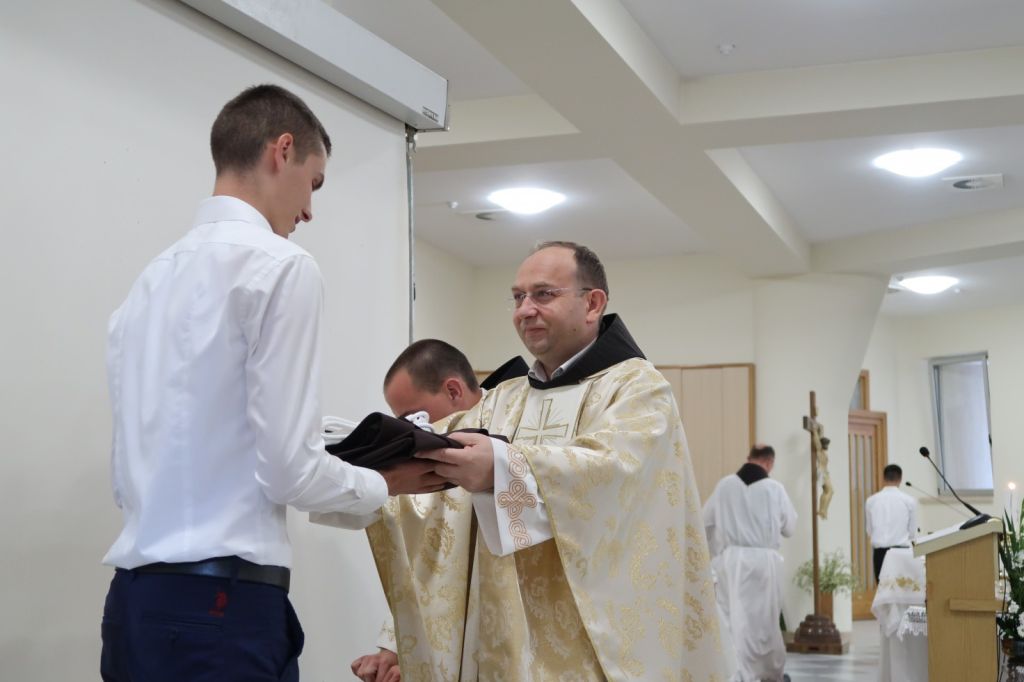 OBLAČENJE FRANJEVAČKOGA HABITA