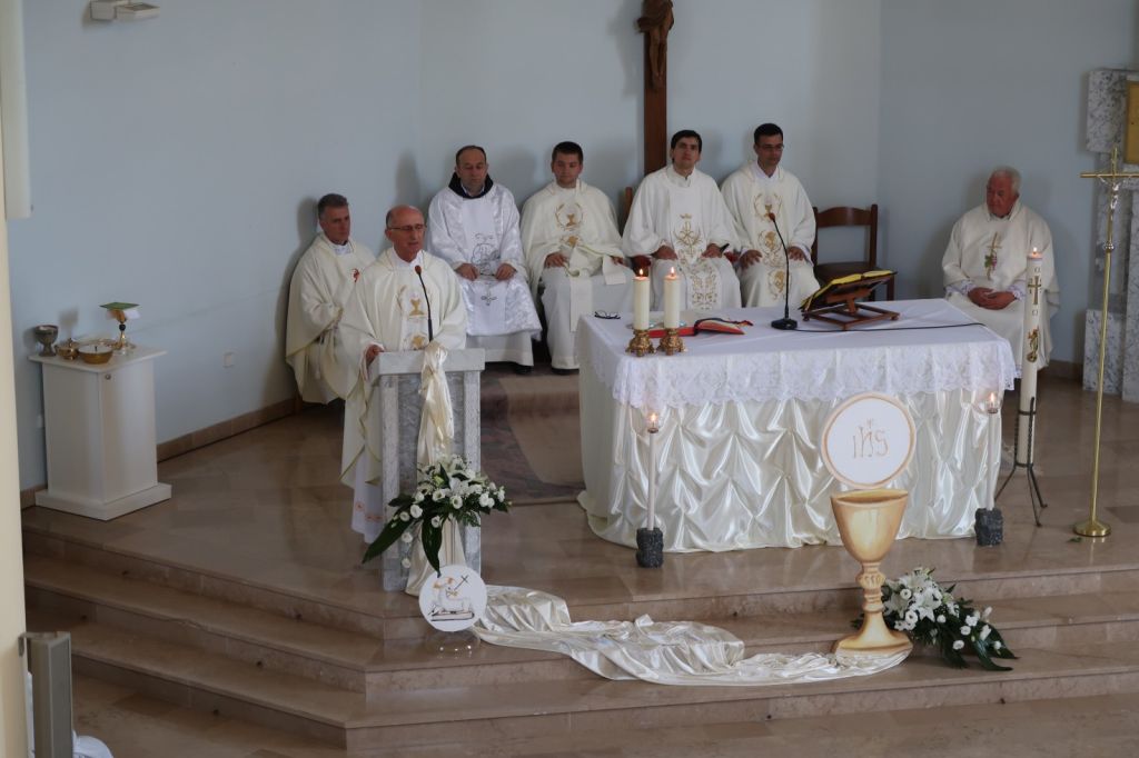 MLADA MISA FRA ALENA PAJIĆA