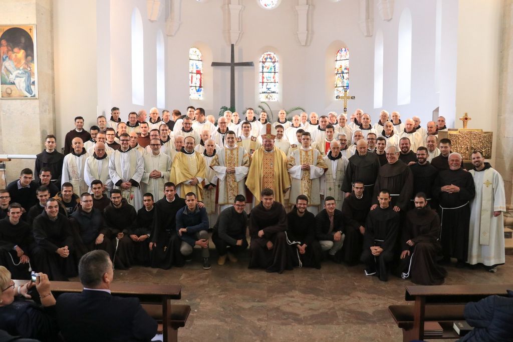 Rogožine - ređenje