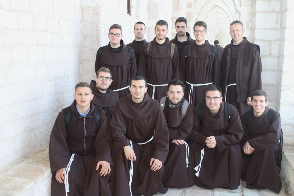 HODOČAŠĆE FRANJEVAČKIH NOVAKA U ASIZ