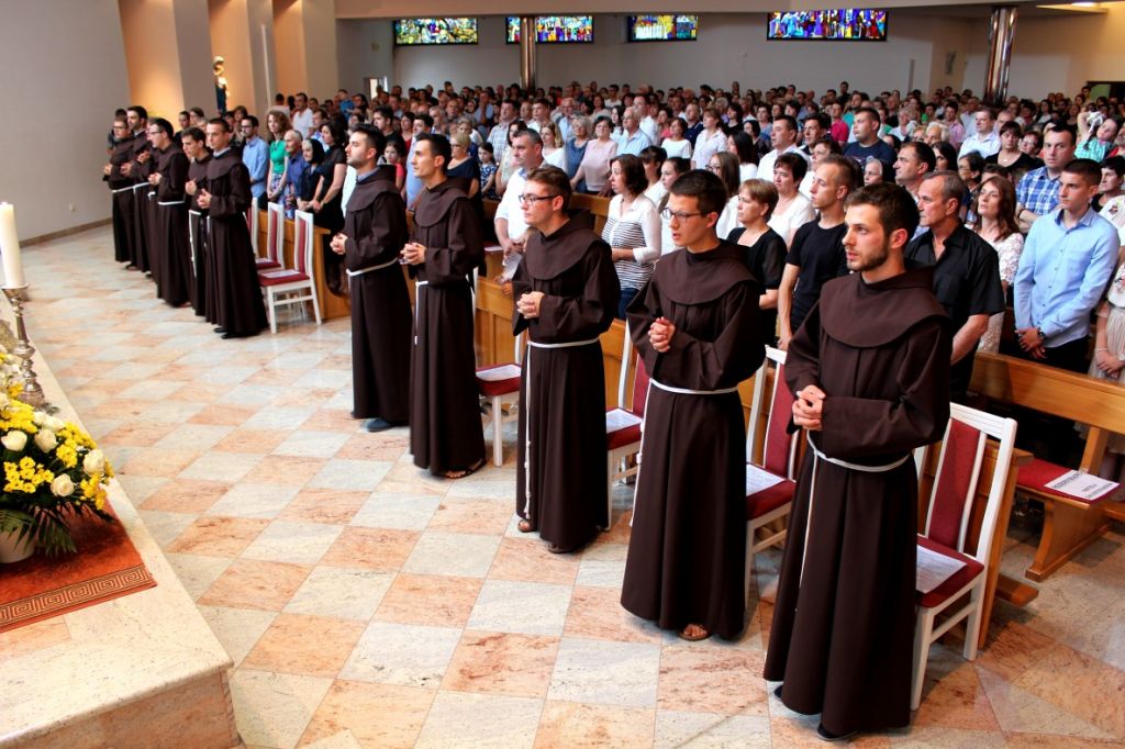 POLAGANJE PRVIH ZAVJETA 