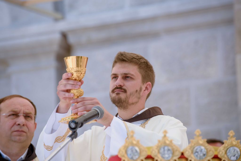 MLADA MISA FRA JOZE HRKAĆA