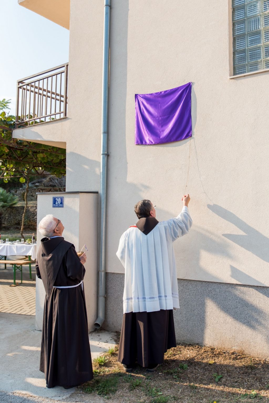 SPOMENPLOČA ZA FRA JOZU VASILJA