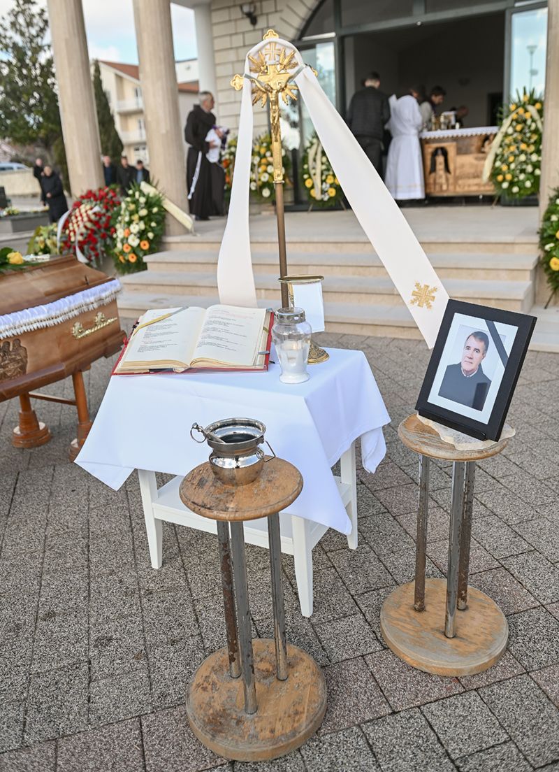 Pokop fra Milana Lončara