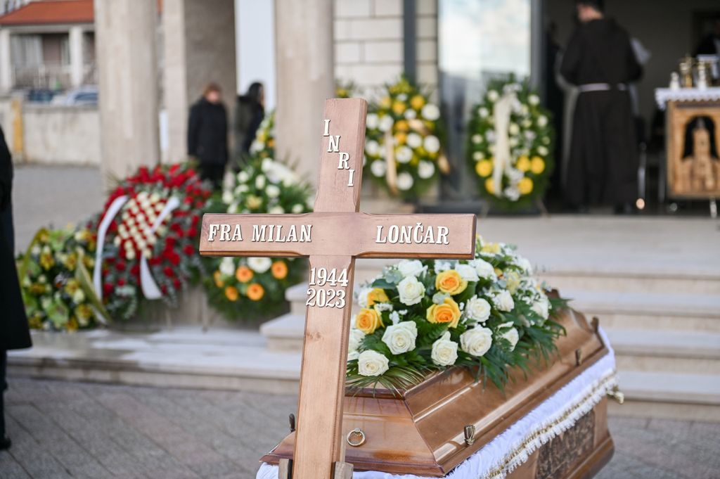 Pokop fra Milana Lončara