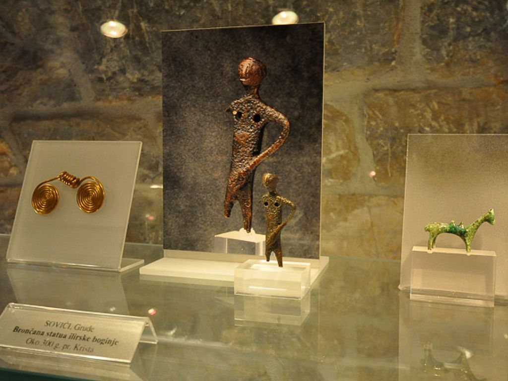 FRANJEVAČKI MUZEJ HUMAC