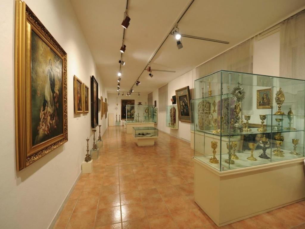 FRANJEVAČKA GALERIJA ŠIROKI BRIJEG