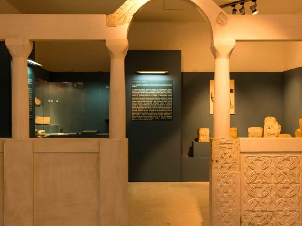 FRANJEVAČKA ARHEOLOŠKA ZBIRKA 