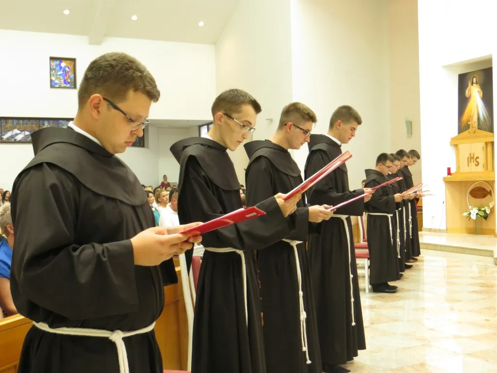 POLAGANJE PRVIH PRIVREMENIH ZAVJETA