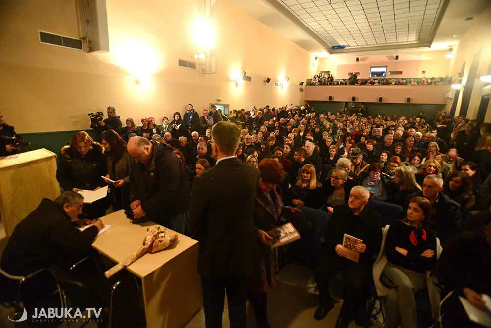 PREDSTAVLJENA KNJIGA "TREĆARI - DAR NEBA"